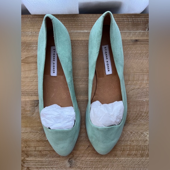 Etienne Aigner Cap Toe Suede Slip On Ballet Loafer in Green Suede Size 8.5 - Picture 2 of 10